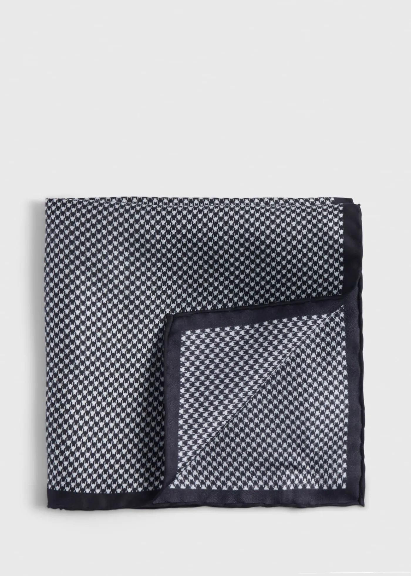 Paul Stuart Pocket Squares|Formal Shop^Printed Silk Houndstooth Pocket Square Black