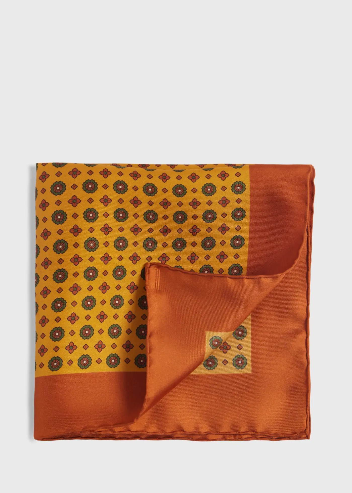 Paul Stuart Pocket Squares^Printed Silk Medallion Pocket Square Gold